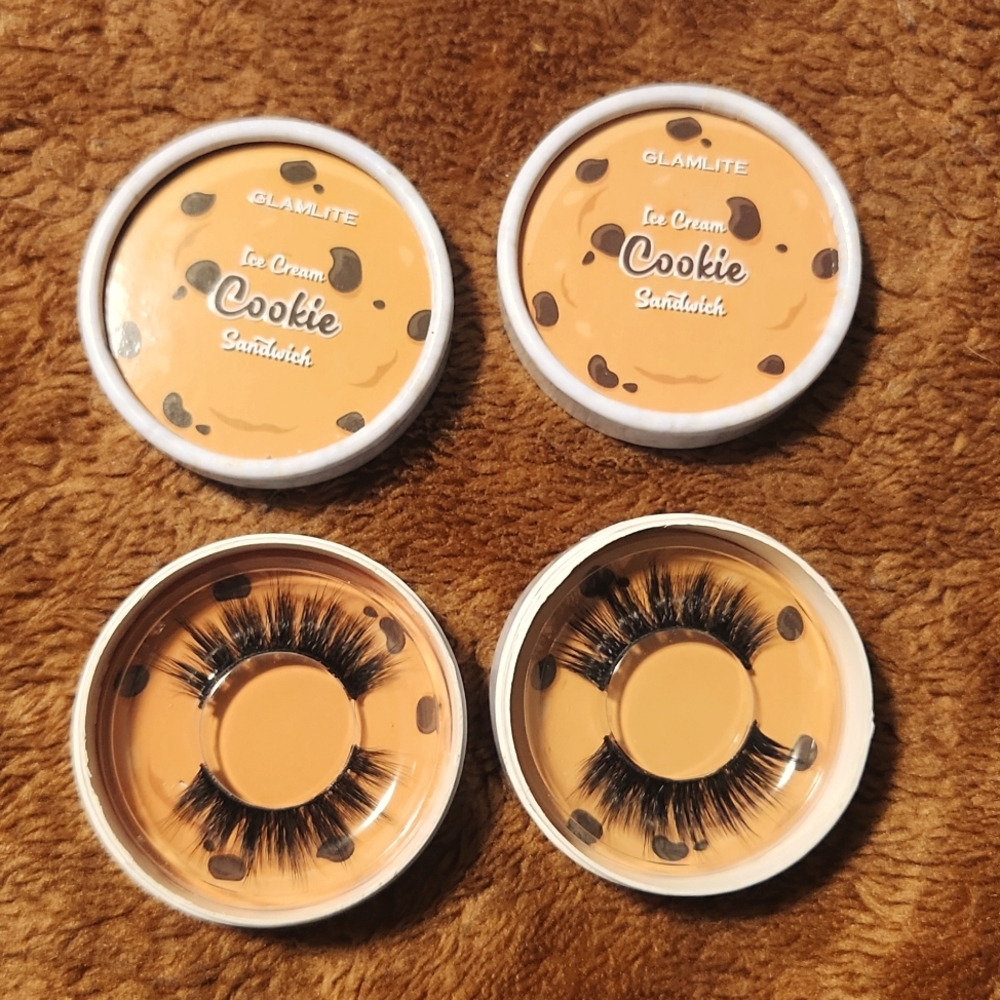 2x - Ice Cream Cookie Sandwich Faux Lashes Glamlite Vegan Cruelty Free Makeup